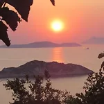 Makis Apartman Arílasz
